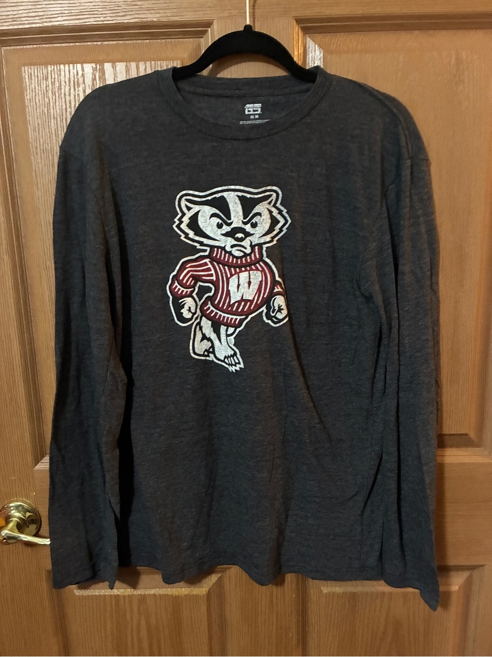 Wisconsin Badger’s Long Sleeve Tee Black w/logo Medium